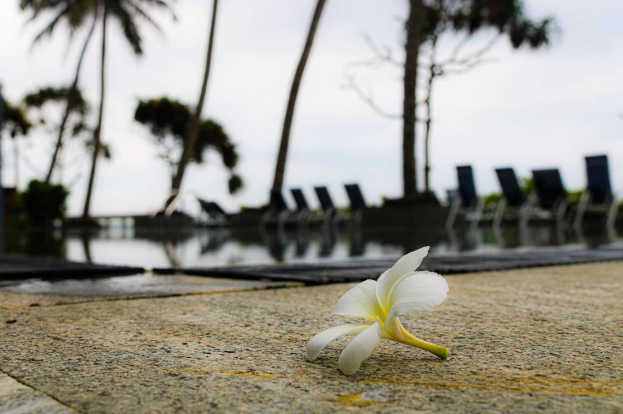 Hotel Earl'S Regent Negombo Zewnętrze zdjęcie