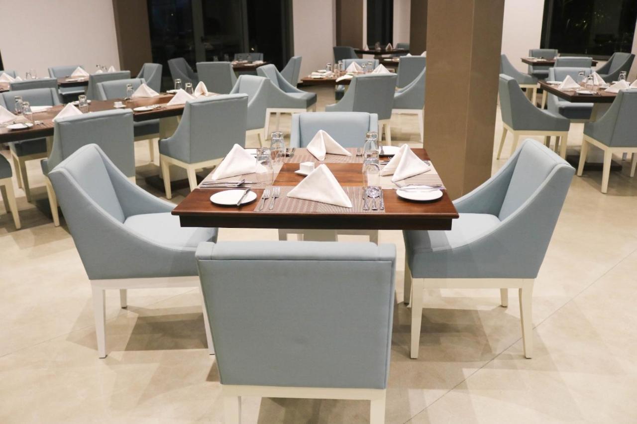Hotel Earl'S Regent Negombo Zewnętrze zdjęcie