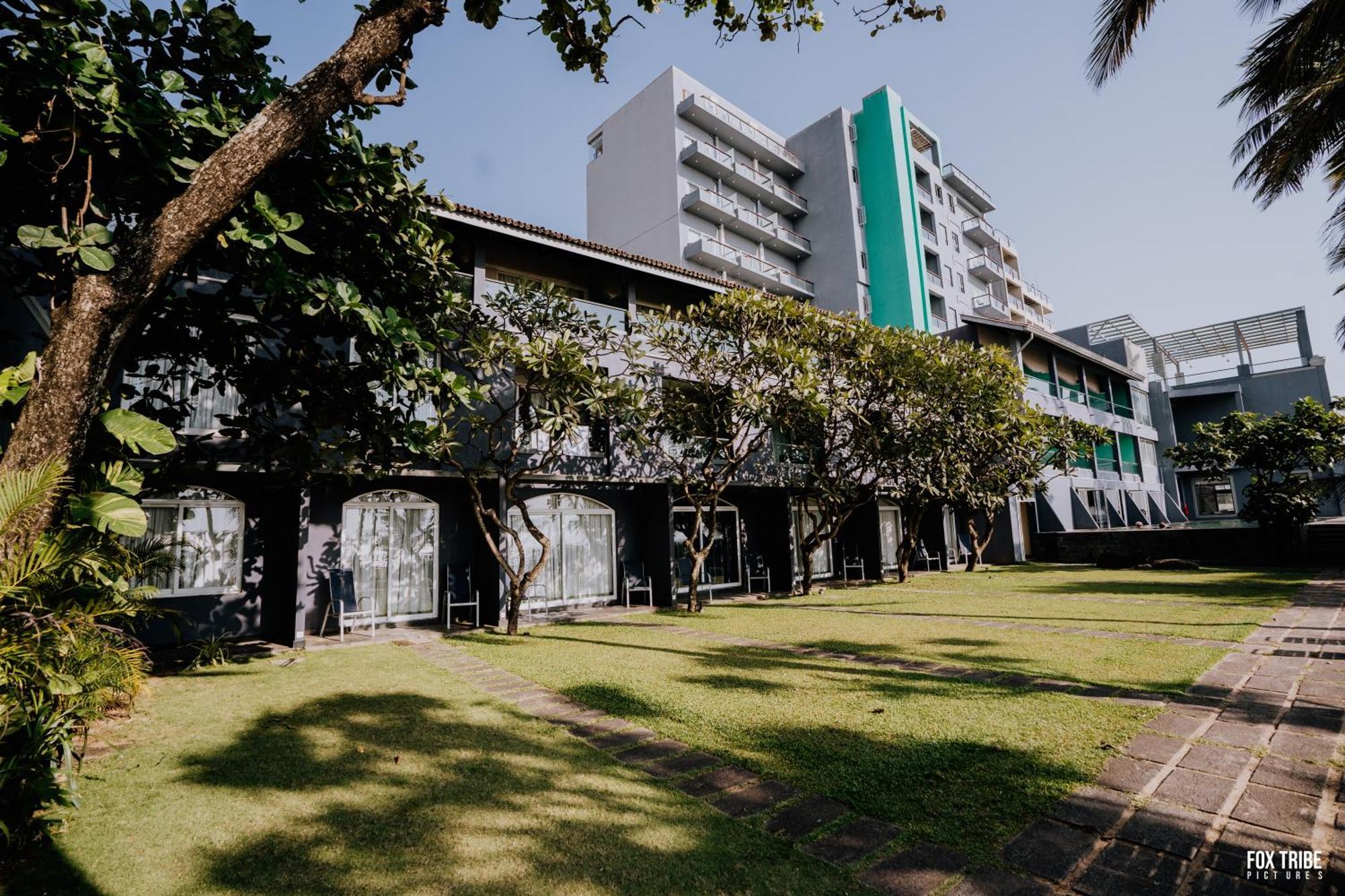 Hotel Earl'S Regent Negombo Zewnętrze zdjęcie